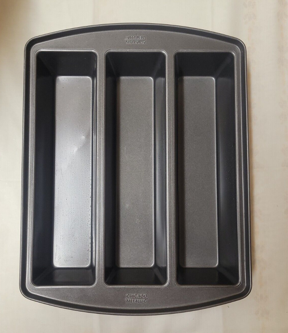 Chicago Metallic Triple Loaf Pan Elongated Heavy Duty 13" x 3" x 2.25" Loaves